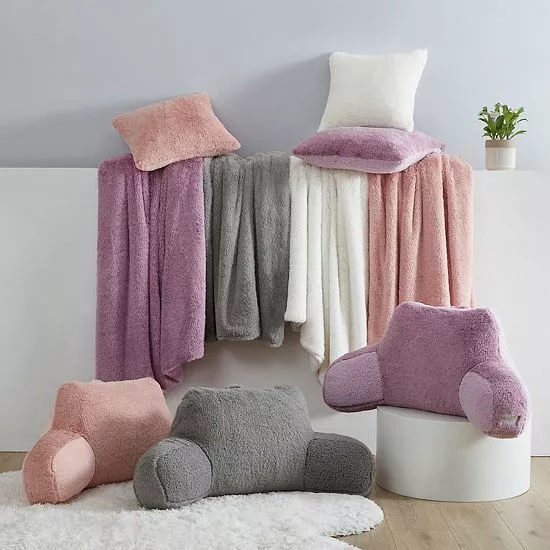 Koolaburra By UGG Shae Faux Fur Kids Throw Kb White 5 Koolaburra By UGG Shae Faux Fur Kids Throw Kb White - Image 5